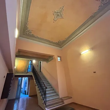 Tower 22 - Centre And Near Train Station Apartment Modena