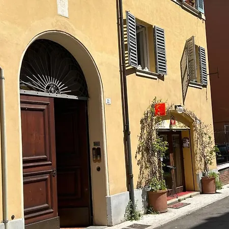 Tower 22 - Centre And Near Train Station * Μόντενα