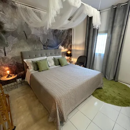 Tower 22 - Centre And Near Train Station Διαμέρισμα