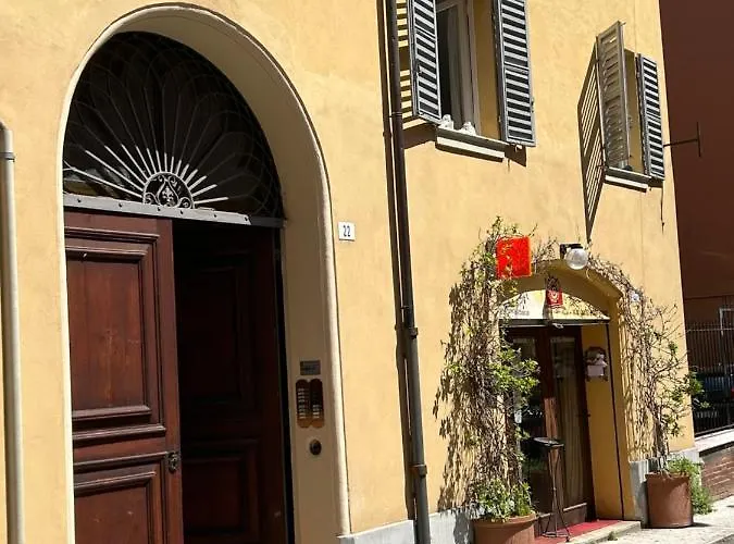 Tower 22 - Centre And Near Train Station * Modena