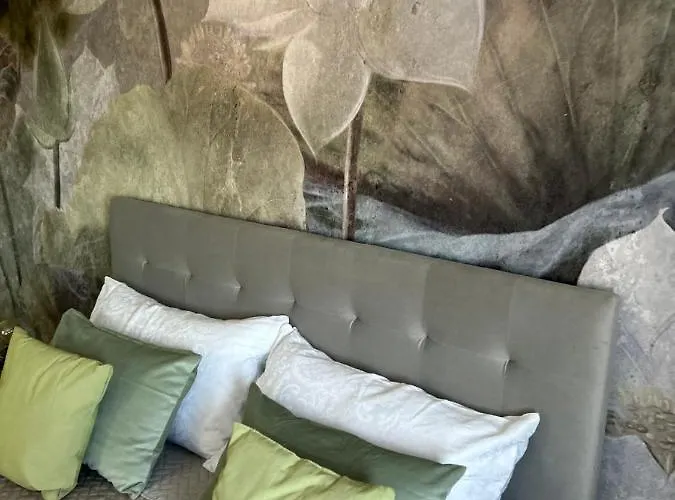 Tower 22 - Centre And Near Train Station Apartament Modena