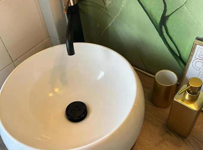 Apartament Tower 22 - Centre And Near Train Station Modena