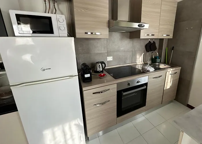 Tower 22 - Centre And Near Train Station * Μόντενα